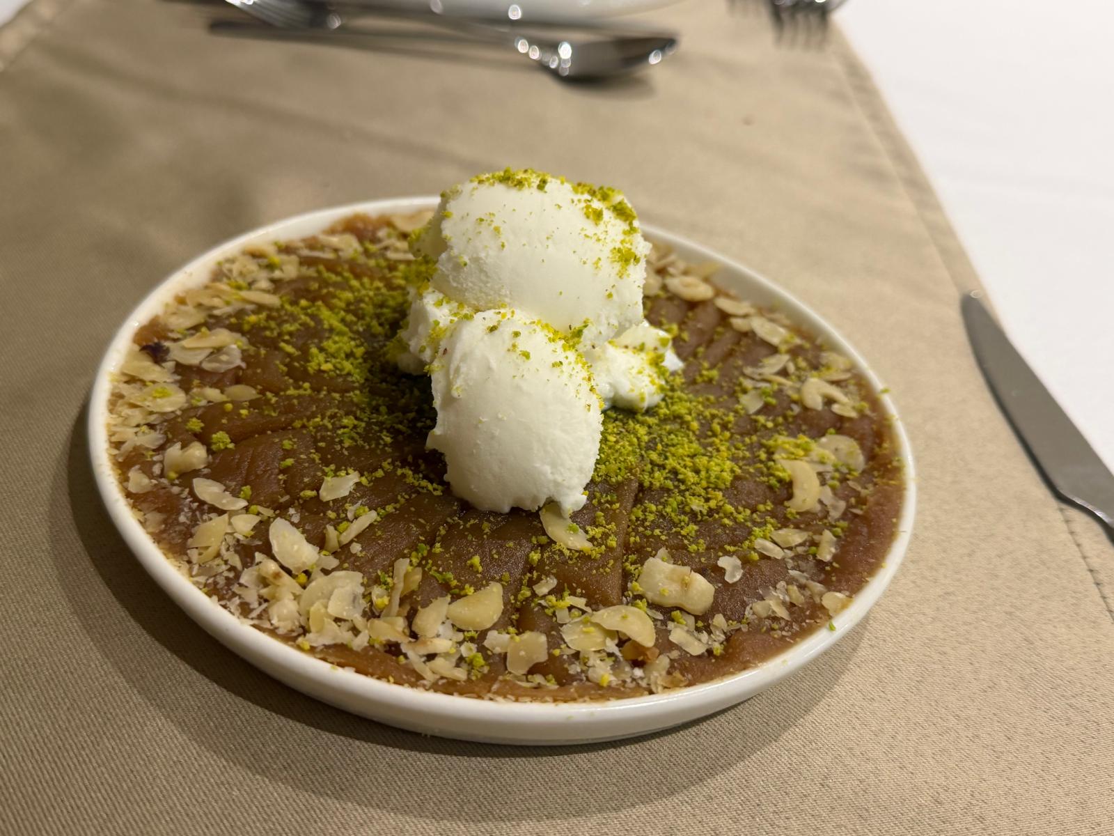 Höşmerim ( DONDURMA İLE SERVİS EDİLMEKTERDİR )