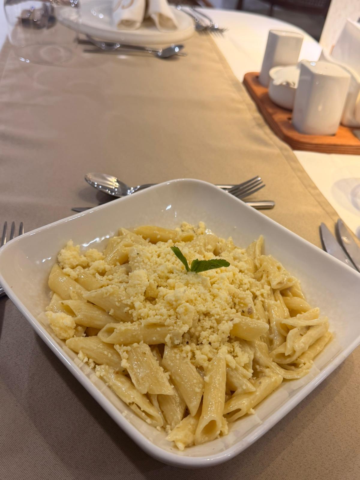 Pesto Soslu Makarna